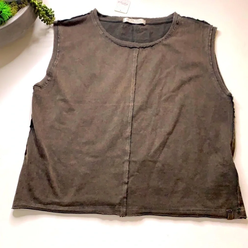 Free People oversized raven feather brown muscle T-shirt sleeveless small - Picture 2 of 5
